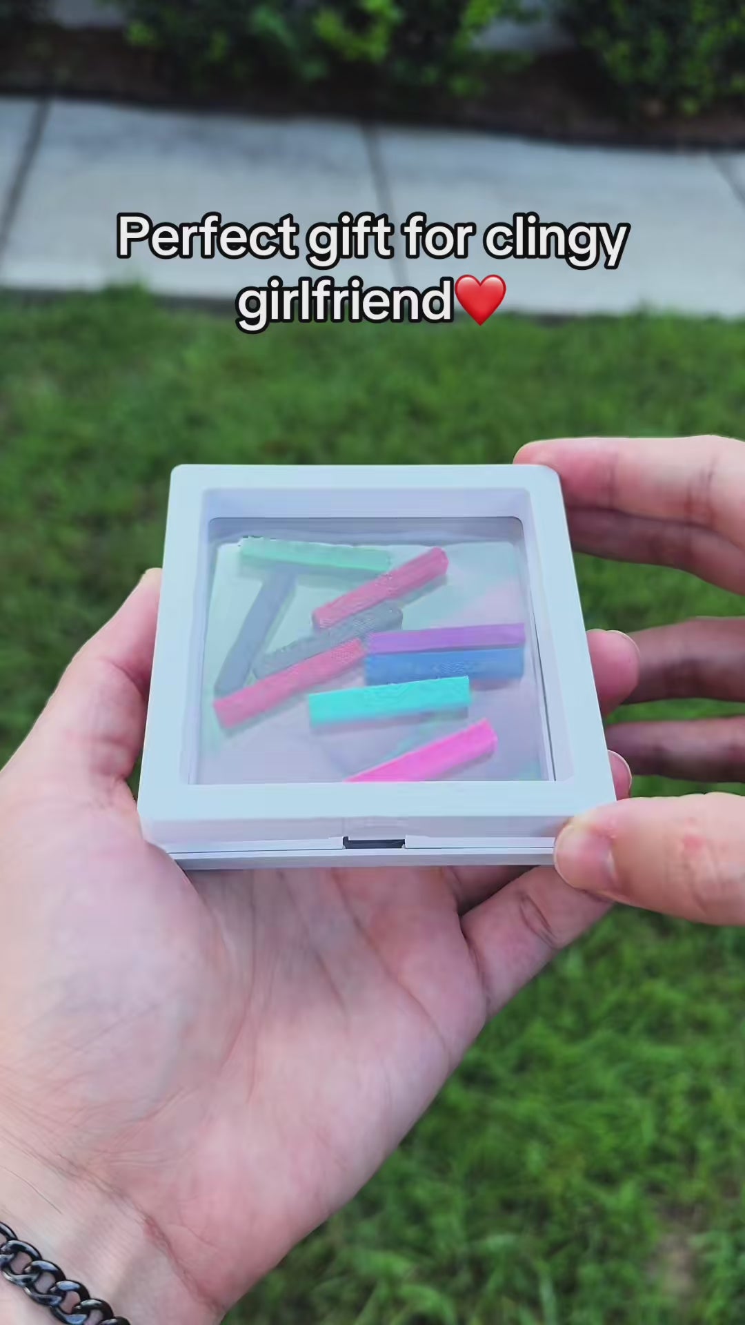 Scent Keeper Aromatherapy Pendant video